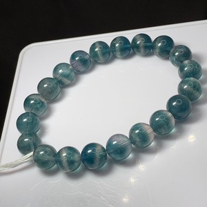f141.ブルーが強いブルーグリーンの色合い♪グラデーションフローライトブレスレット