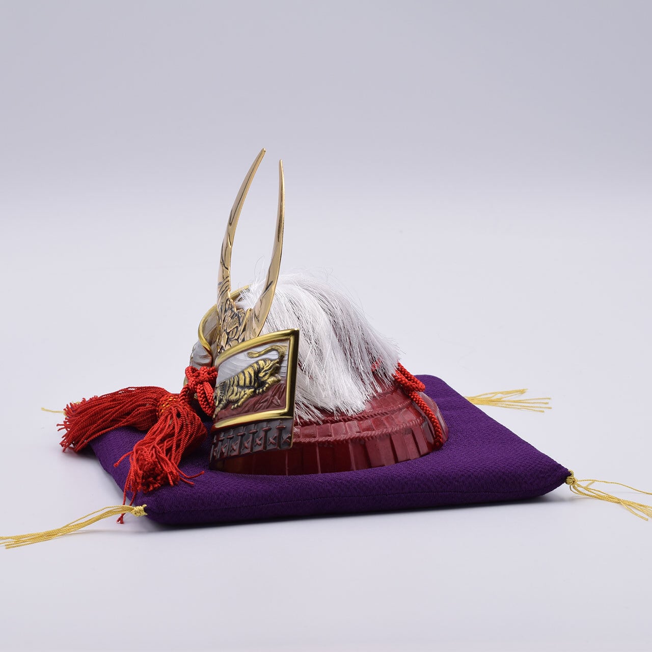 戦国武将兜 銀雅堂（ぎんがどう）上杉謙信 公（代引不可） Amazon.co