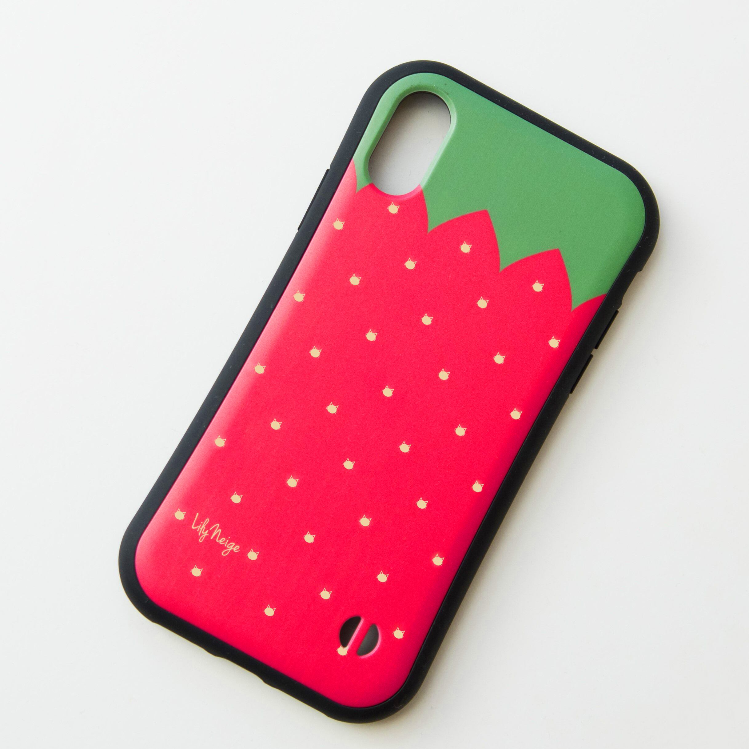 カワイイ イチゴ と うさぎのスマホケース イチゴ と ネコ