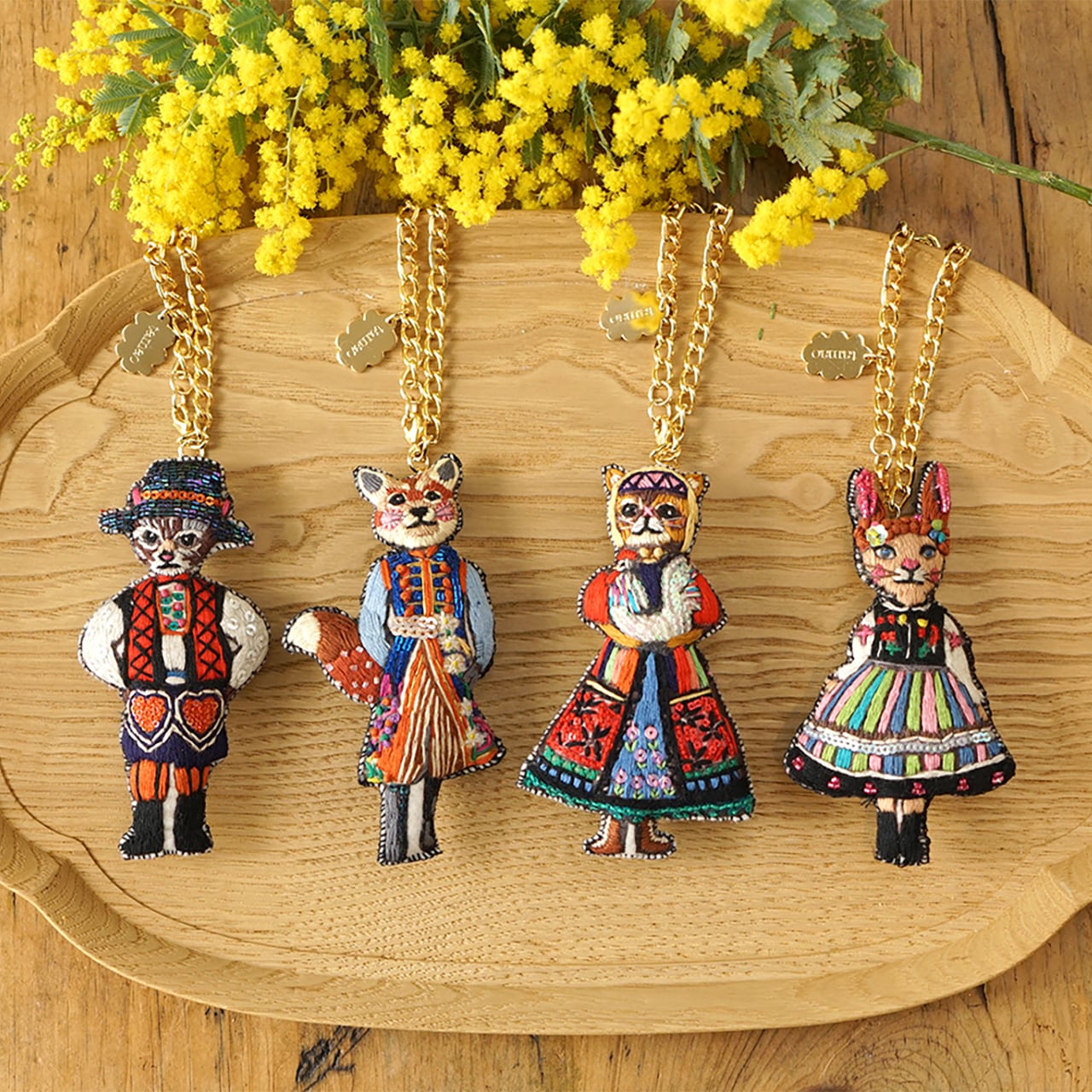 刺繍バッグチャームブローチ Folkloreanimals Ameshocat | tamaobazaaar
