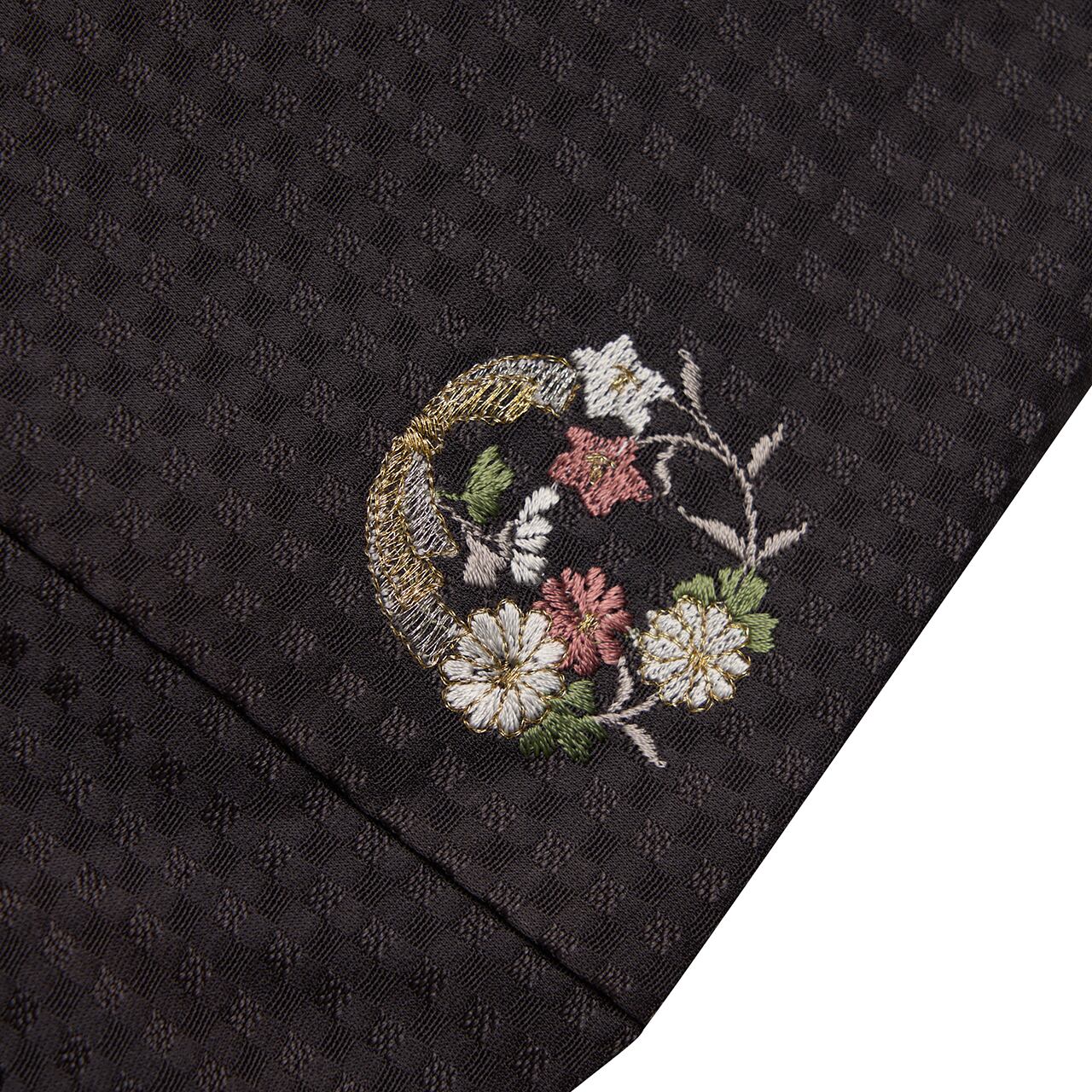 市松地紋に花の丸紋の刺繍 長羽織【中古】 | かわの屋