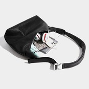 ソフトレザー クレセント クロスボディバッグ R7005