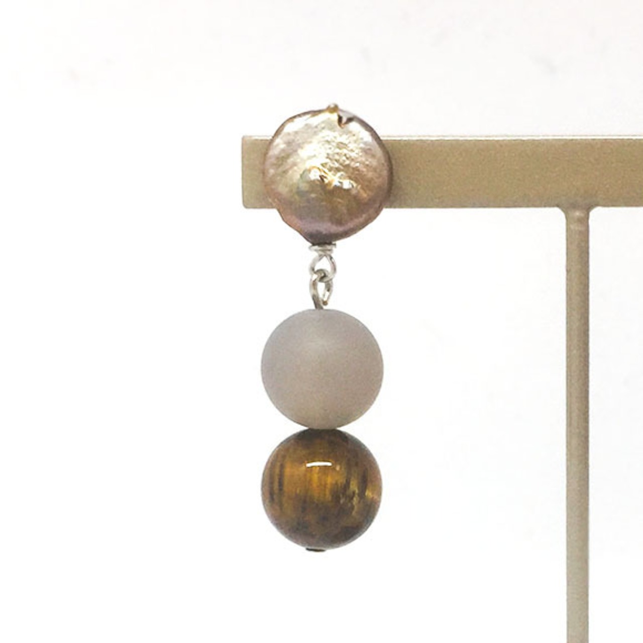 大人女子にも大人気！ブラウンパール ニュアンスカラー ピアス＆イヤリング