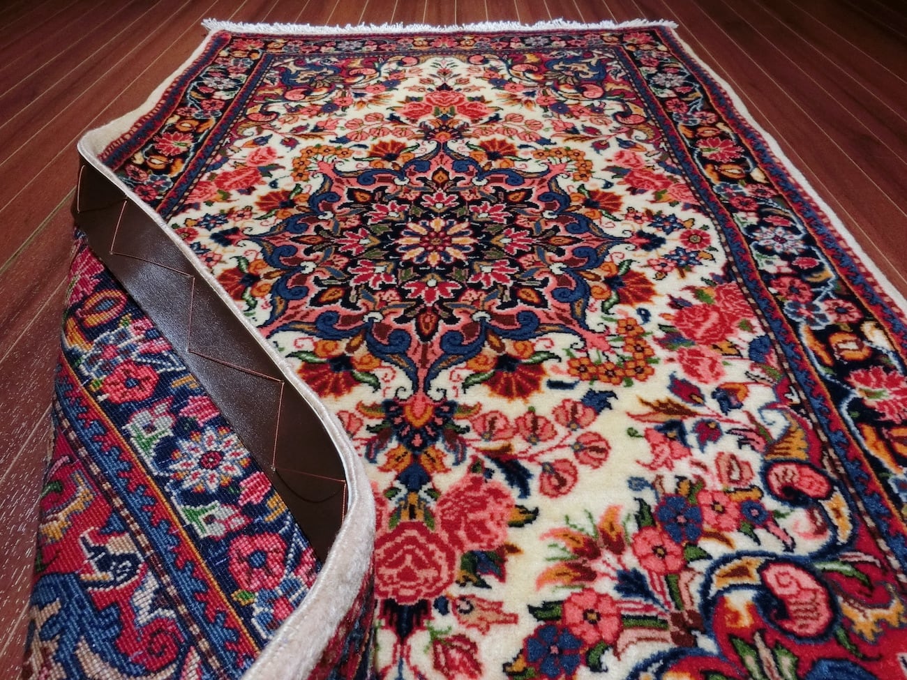 ペルシャ絨毯 ビジャー産  138×91cm ペルシャj絨毯 手織り ビジャー産【玄関サイズ】138 | Heris Carpet