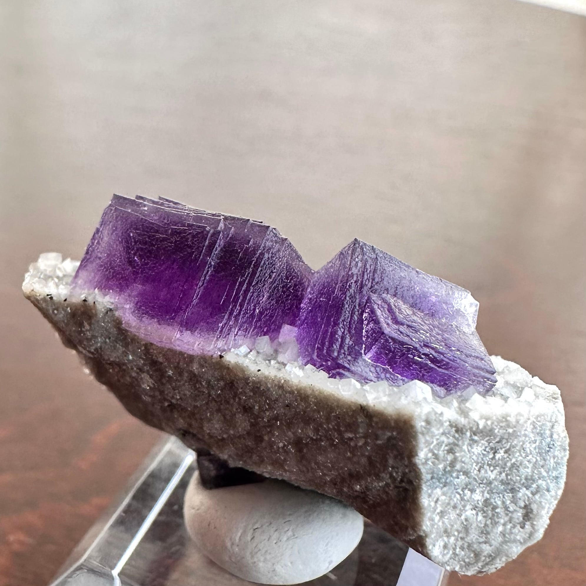 フローライト / ドロマイト【Fluorite with Dolomite】アメリカ産