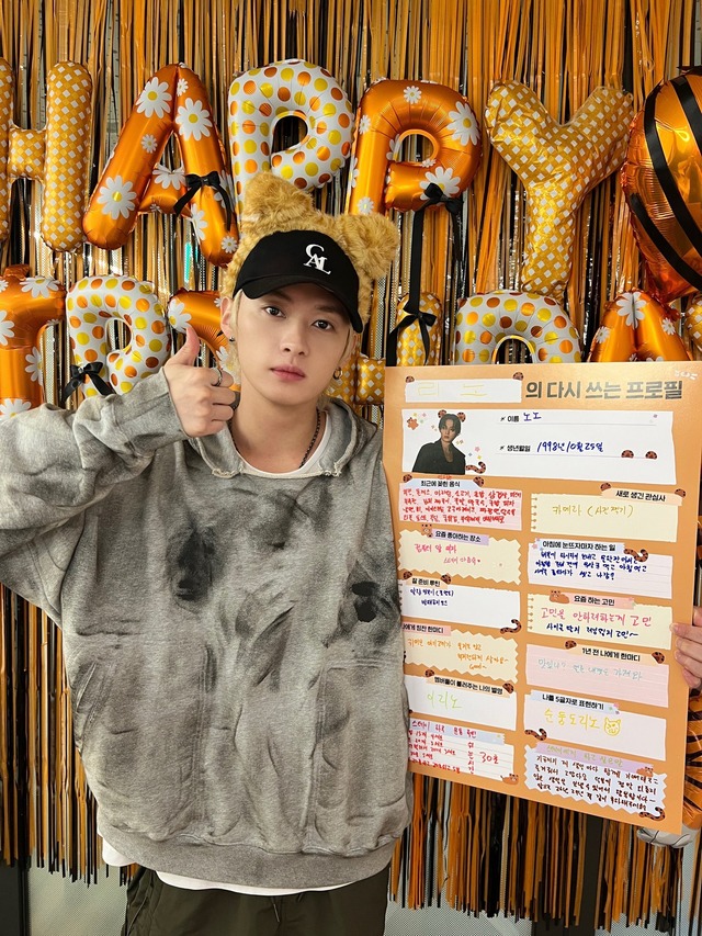 ★Stray Kids リノ 着用！！【CASE A LOT】Signature logo ball cap - black