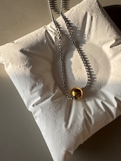 ワンポイントボールネックレス