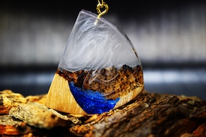 【送料無料】Sea cliff/Pendant　～Resin Wood Jewelry～