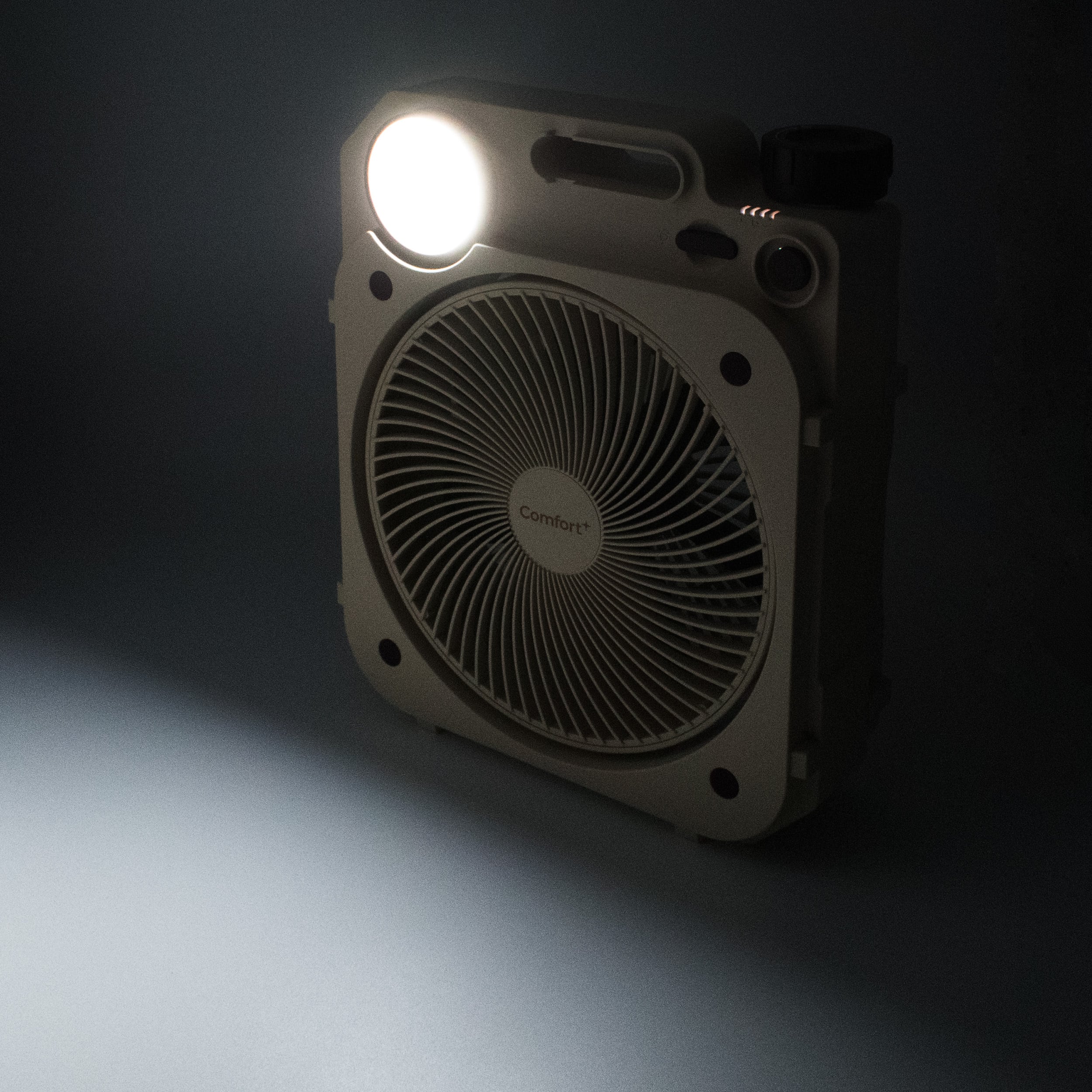 Confort⁺ 充電式薄型送風扇「Air-Force Fan」｜AF8-17B / AF8-17G