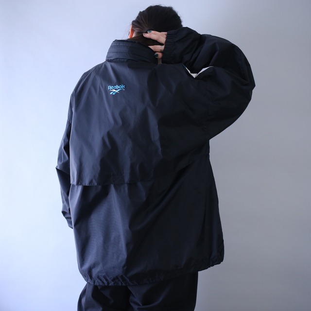 "Reebok" good coloring over silhouette nylon blouson