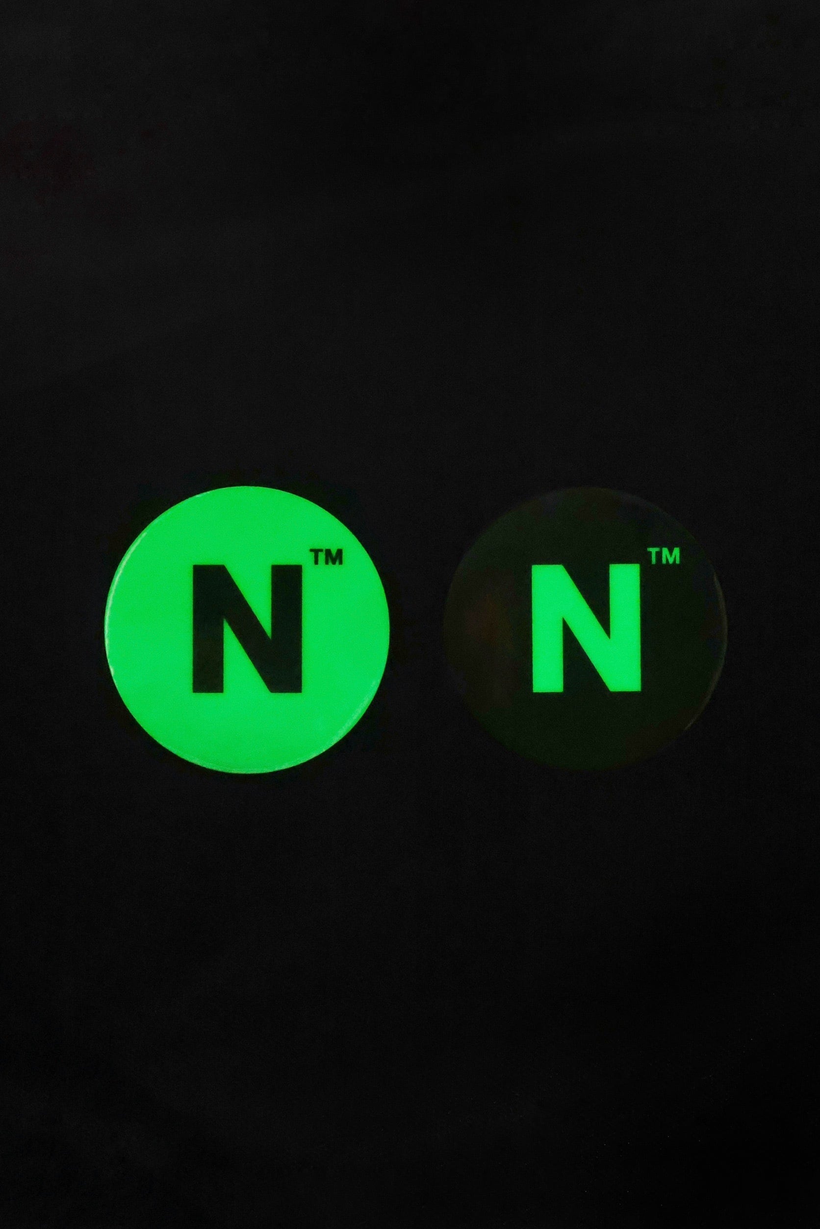 N ロゴ 蓄光ステッカー2枚セット | NO COFFEE