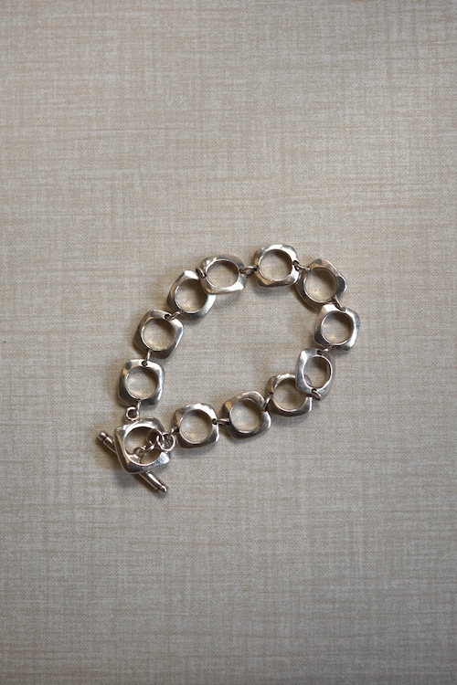 IORI／"Tiffany & Co." bracelet／square cushion