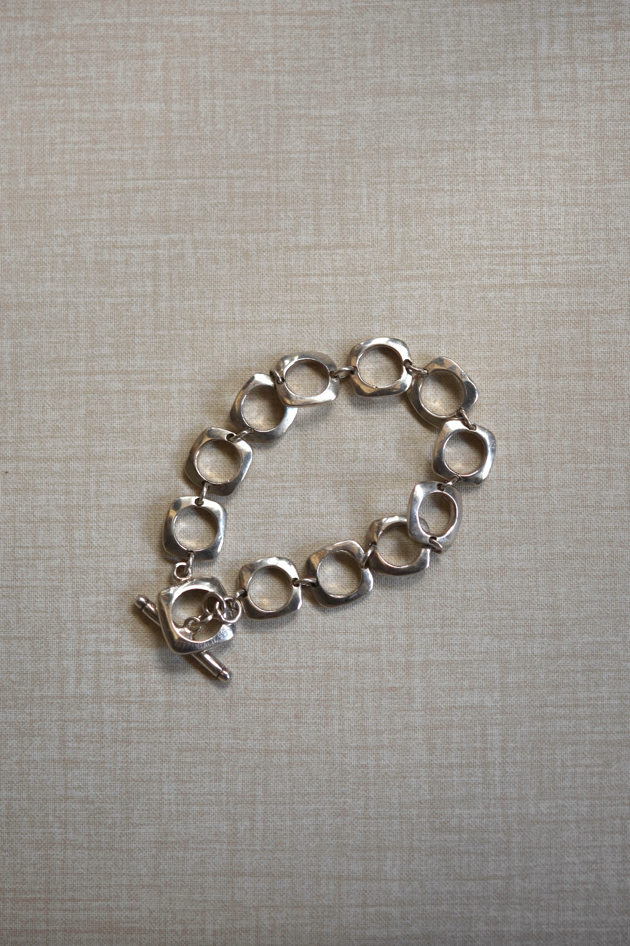 IORI/"Tiffany & Co." bracelet/square cushion