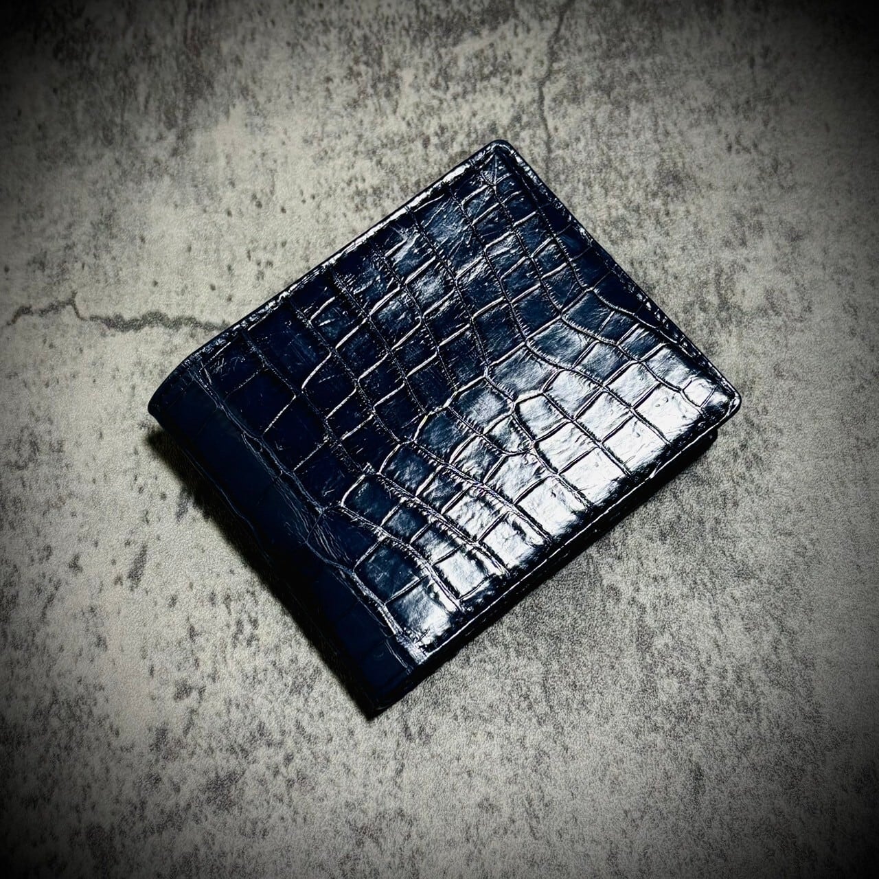 無双 クロコダイル 財布 二つ折り 折財布 メンズ財布 腹部 革財布 ワニ