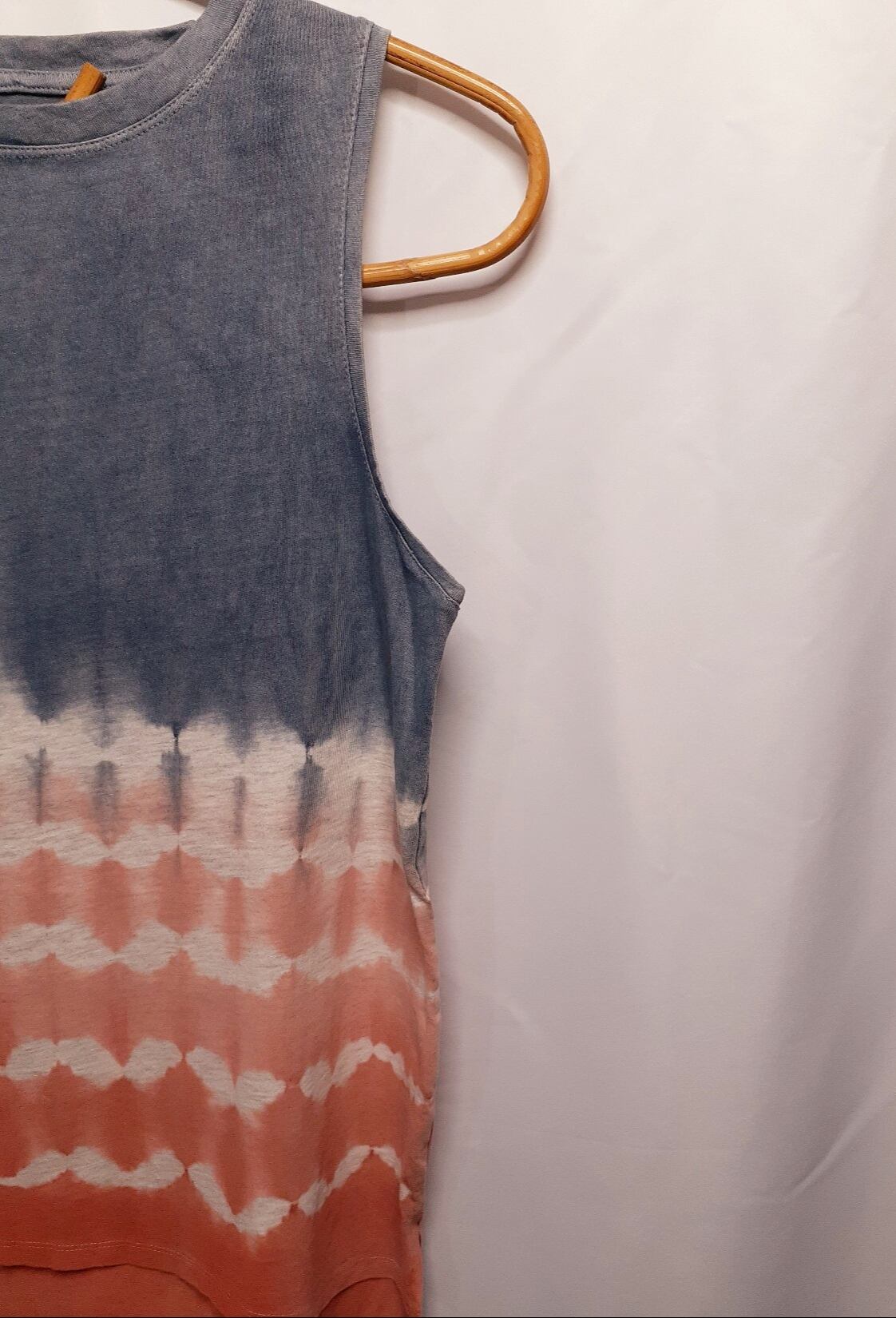 手染めのトップス(藍染&ベンガラ染め)