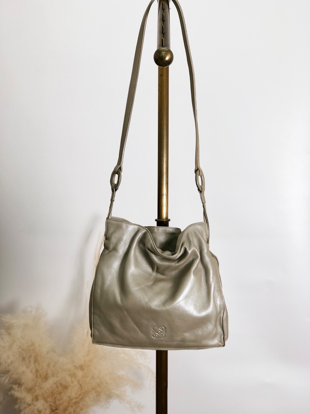 LOEWE ロエベ ショルダーバッグ メタリックグリーン アナグラム ナッパ 