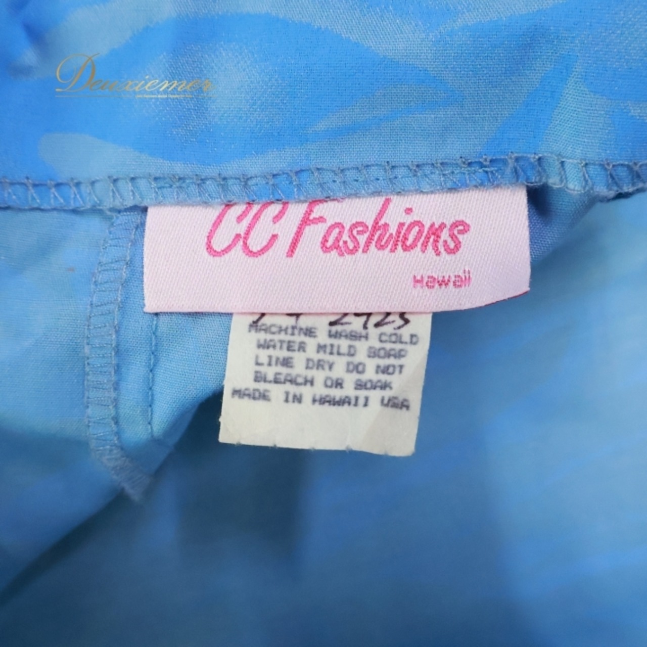 フラダンス 衣装 ワンピース ドレス CC Fashions ブルー系 ハワイ製 ワンカラー ホルターネック プルメリア柄 ティアレ柄 かわいい 華やか 鮮やか 明るい 爽やか 大胆 セクシー ハワイアン アロハ ハワイアンプリント フラ ダンス レッスン