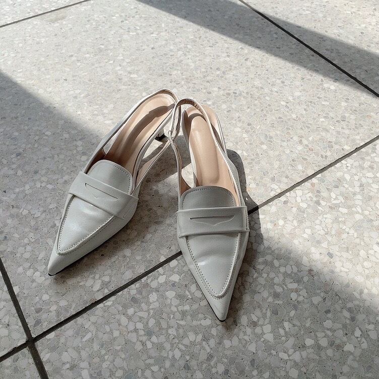 Pointed pumps /white (7月中旬頃発送予定)