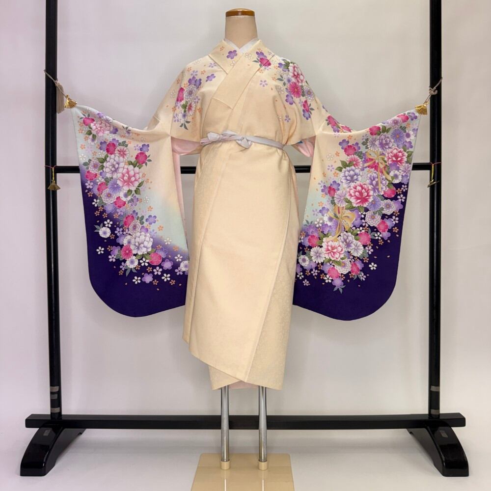 二尺袖 単品 卒業式着物 クリーム 裄69cm Lサイズ 袴用着物 化繊 中古 5854