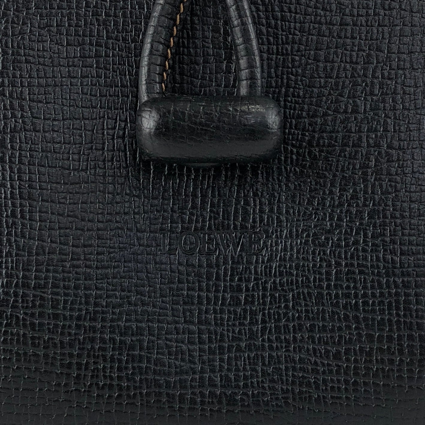 LOEWE ロエベ ショルダーバッグ ブラック ロゴ レザー ターンロック