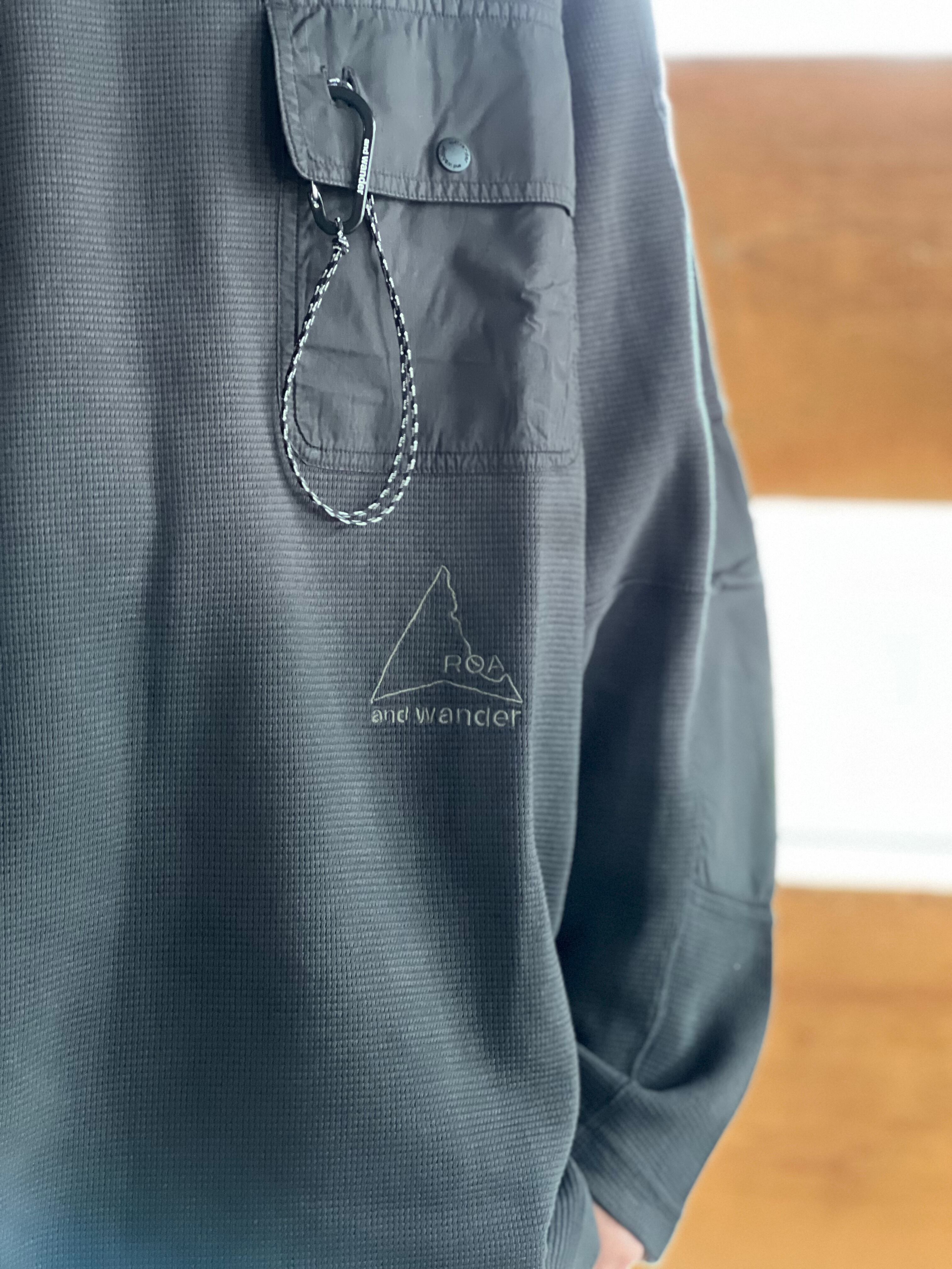ROA×and wander 【garment dye waffle pocket tee】 | LARGE LAB TOWN