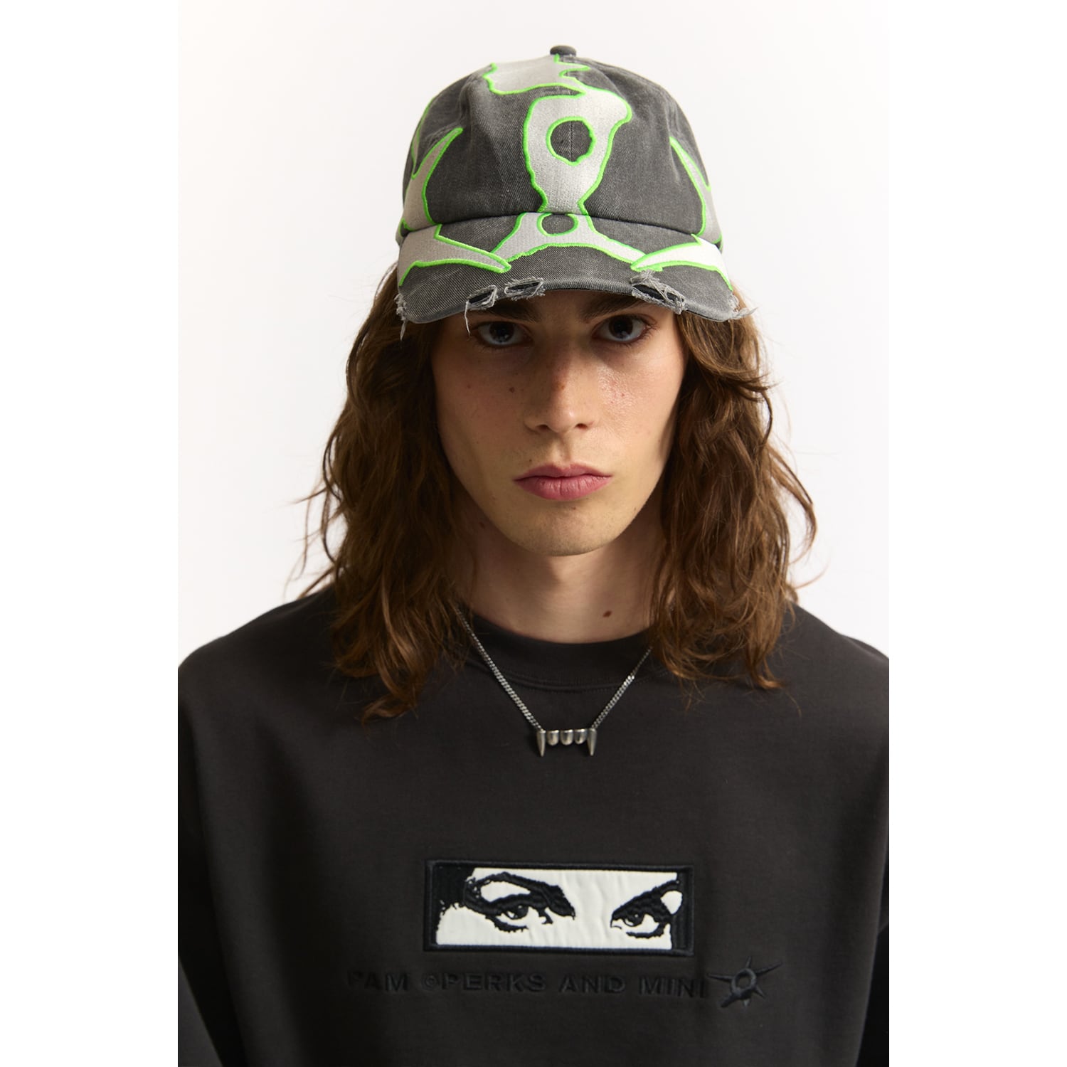 UNEEK BASEMNT - Discover independent style.