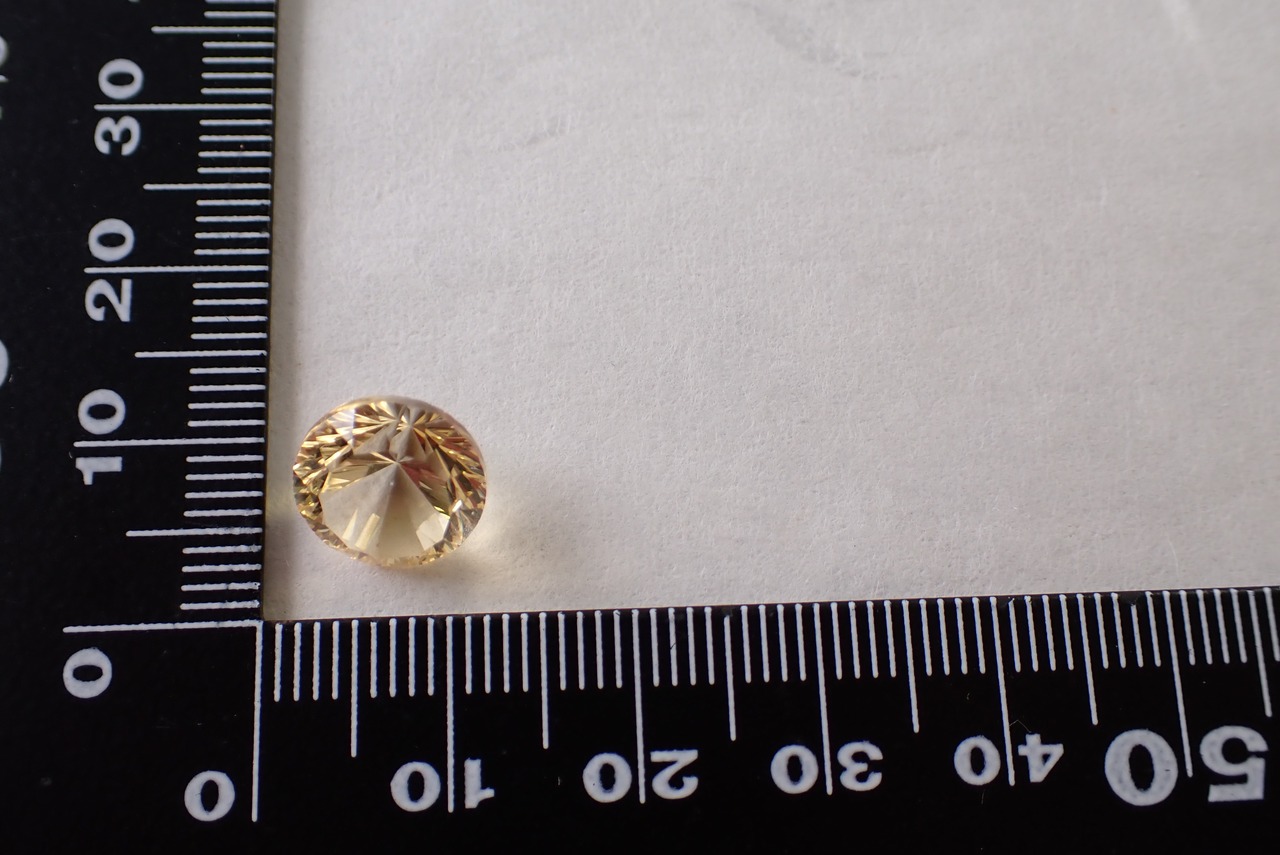 シトリン(コンケーブカット)　3.90ct　[C7‐346]
