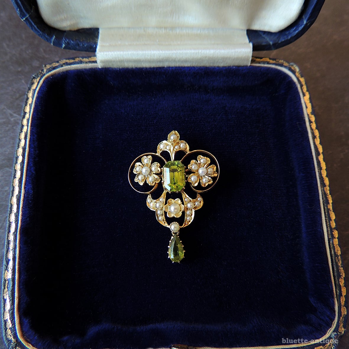 英国アンティークジュエリー 15ctゴールド 天然ペリドット 真珠
