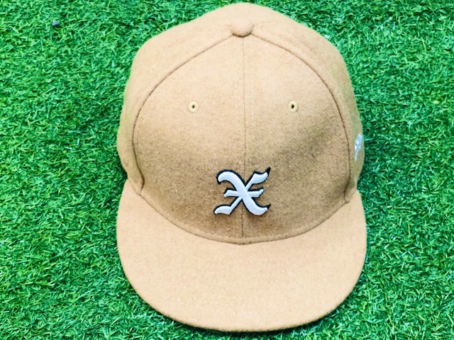 GOD SELECTION XXX NEW ERA CAP BEIGE 7 5/8 60.6cm