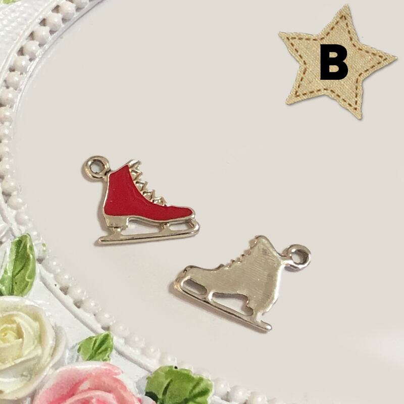 1個 50円】全2色 スケート 靴 パーツ エナメル チャーム 白 赤