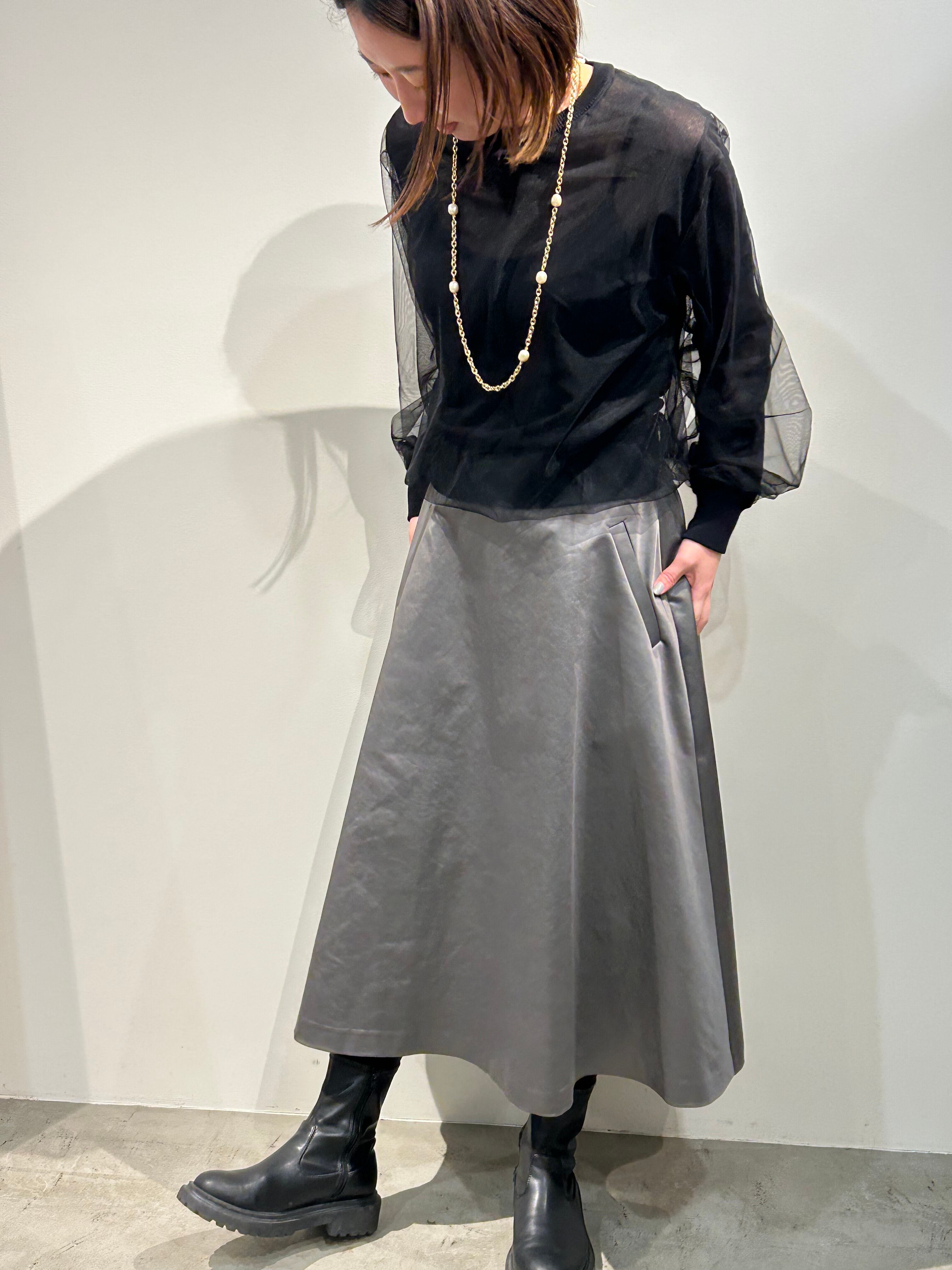 ニットオンチュールプルオーバー(ブラック)