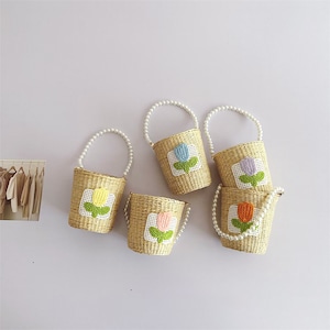 【GOODS】チュリップロゴパールハンドル付き草編みバッグ