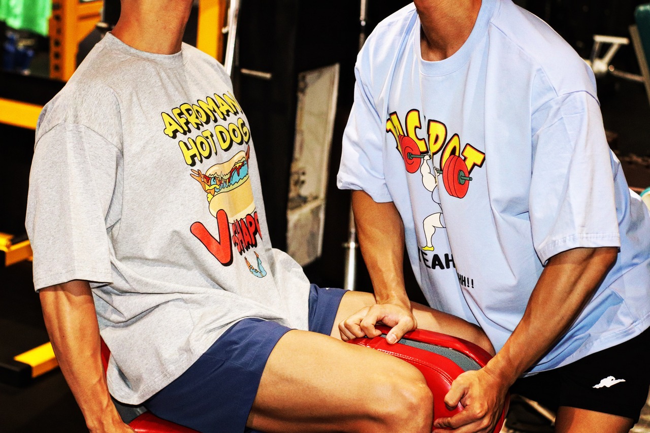 グラフィックTシャツ3