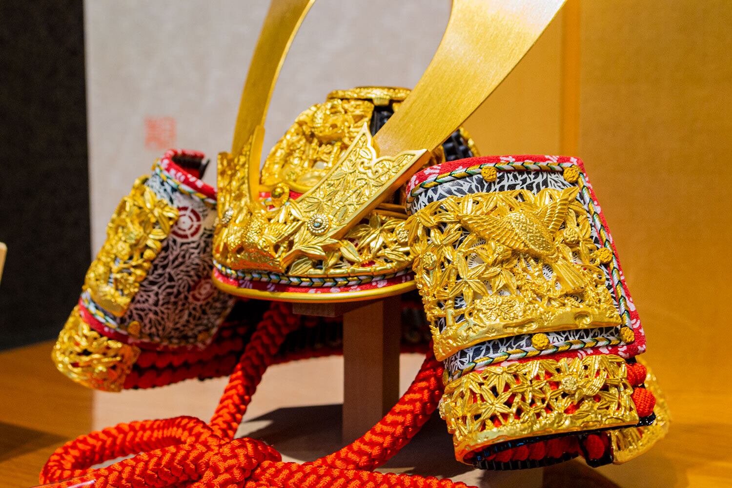 竹雀の兜　雄山製作