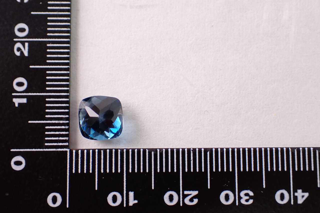 ブルートパーズ(簡易ソーティング付)　3.271ct　[C10‐227]