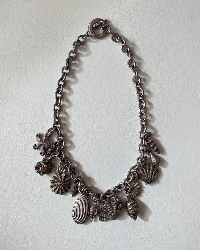 AGATHA shell silver necklace