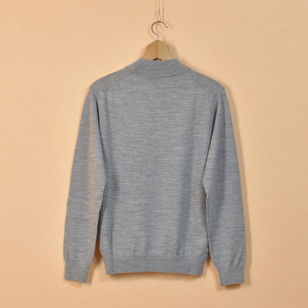 mooncastle ムーンキャッスル ウールモックネックセーター・ライトグレイ 色違いやリピートでご購入いただいています!