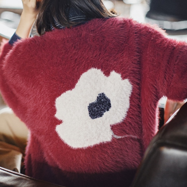 ワンポイント＆バックフラワープラッシュニットプルオーバー　A01985