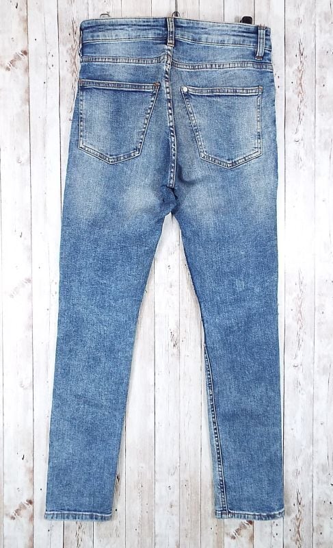 EUR28（ウエスト79cm）H&M DIVIDED ボタンフライ ストレッチ素材