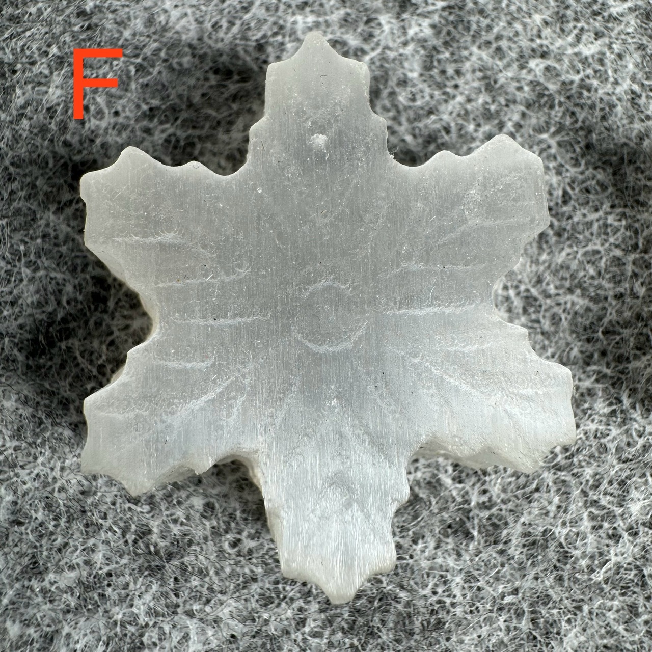 セレナイトスノーフレーク＊雪の結晶＊231234＊天然石カービング＊天然石インテリア＊置き物＊インテリアストーン