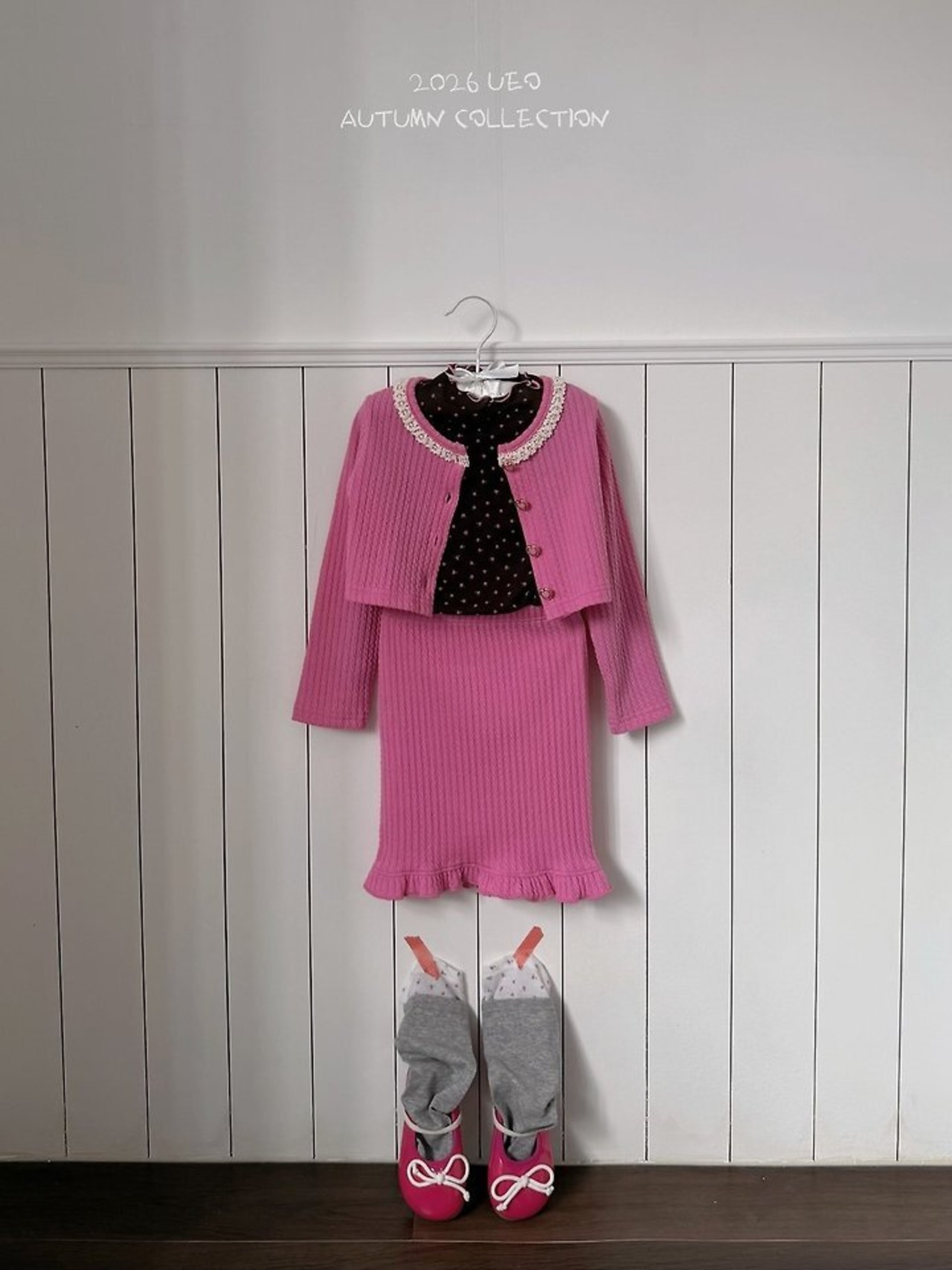 韓国子供服 / ÜEO / ハニー小花柄Tシャツ / 秋服 *S~JS*