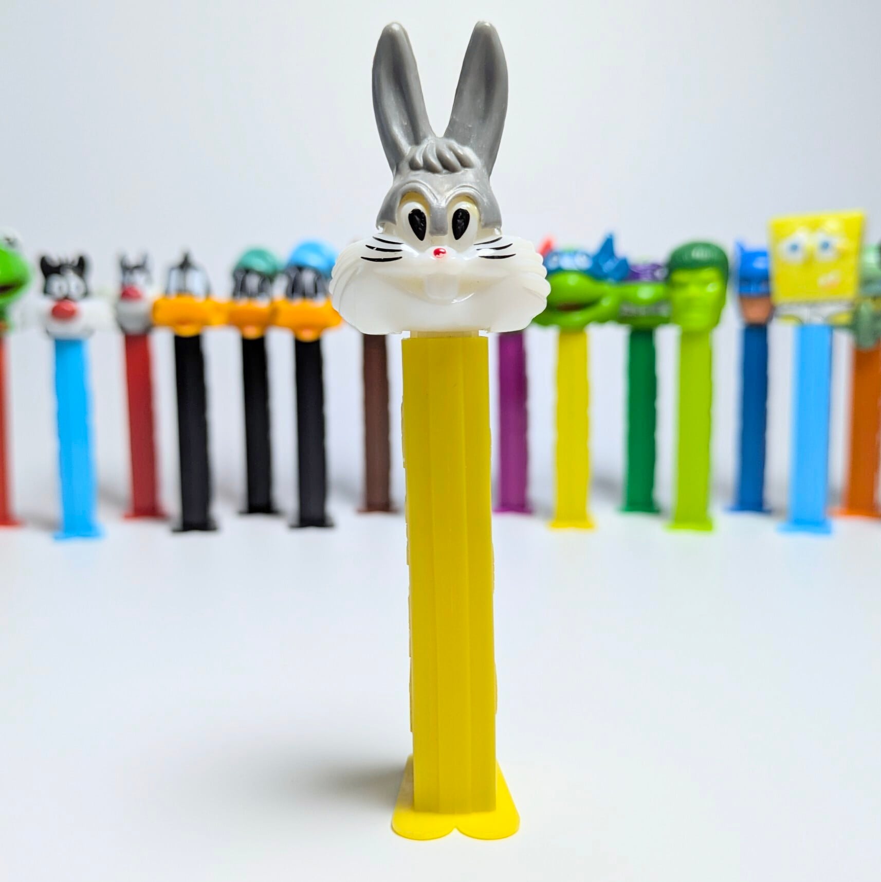 ☆ VINTAGE70' 80' ☆【 Looney Tunes ( ルーニー・テューンズ ) 】『 バッグス・バニー / ダブルダウン / 薄足 』PEZ / ペッツ CANDY&DISPENSER 〚アメリカン雑貨 アメトイ〛