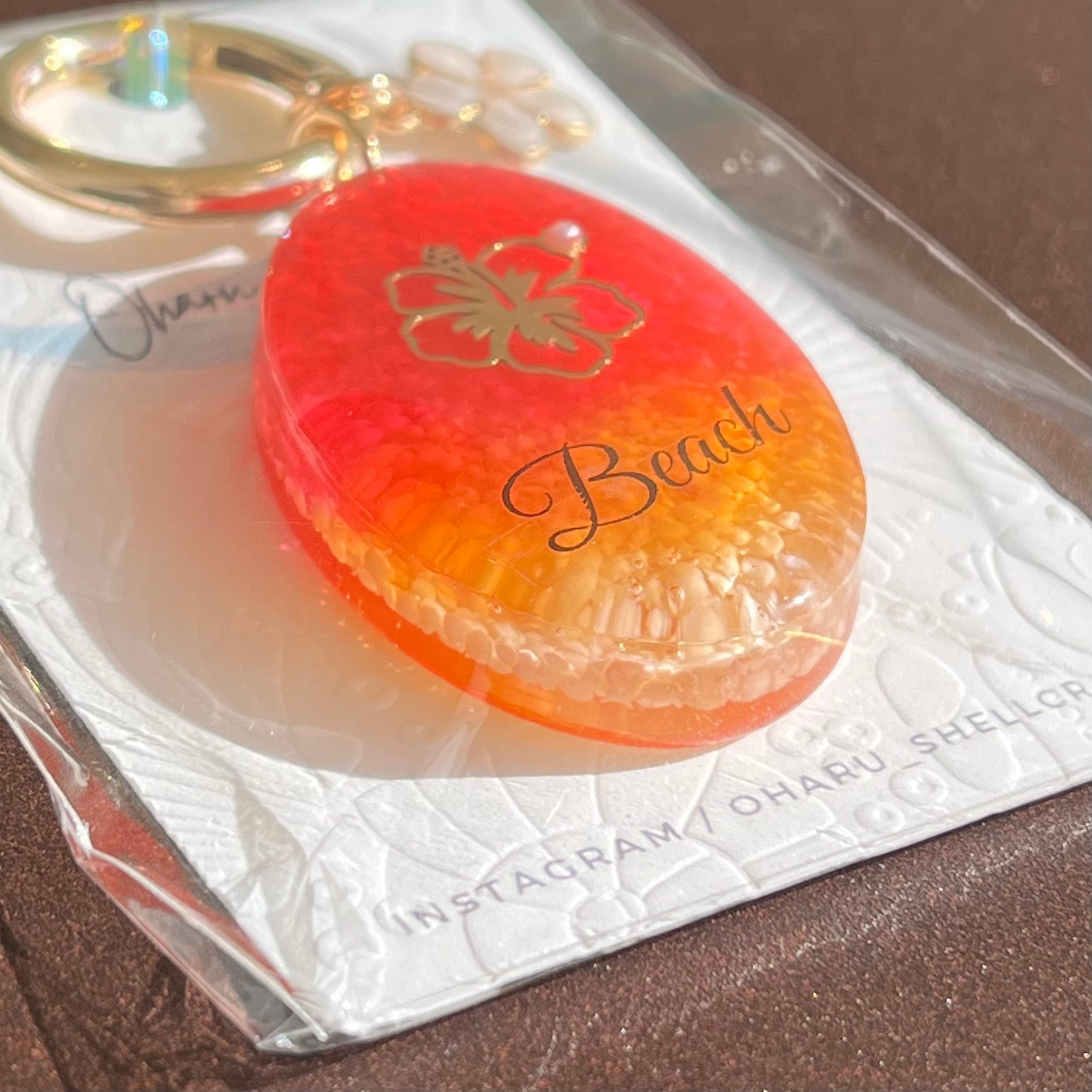 OHARU【送料込】ハイビスカス／海を感じる星砂キーホルダー（T-A53-4.6