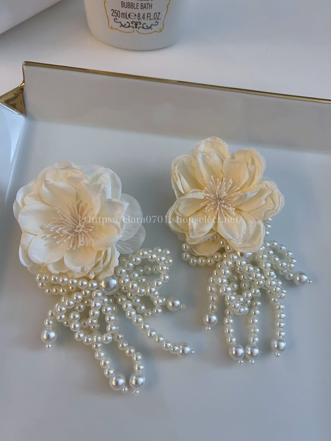 Flower motif pearl drop big piercing《 即日発送 》