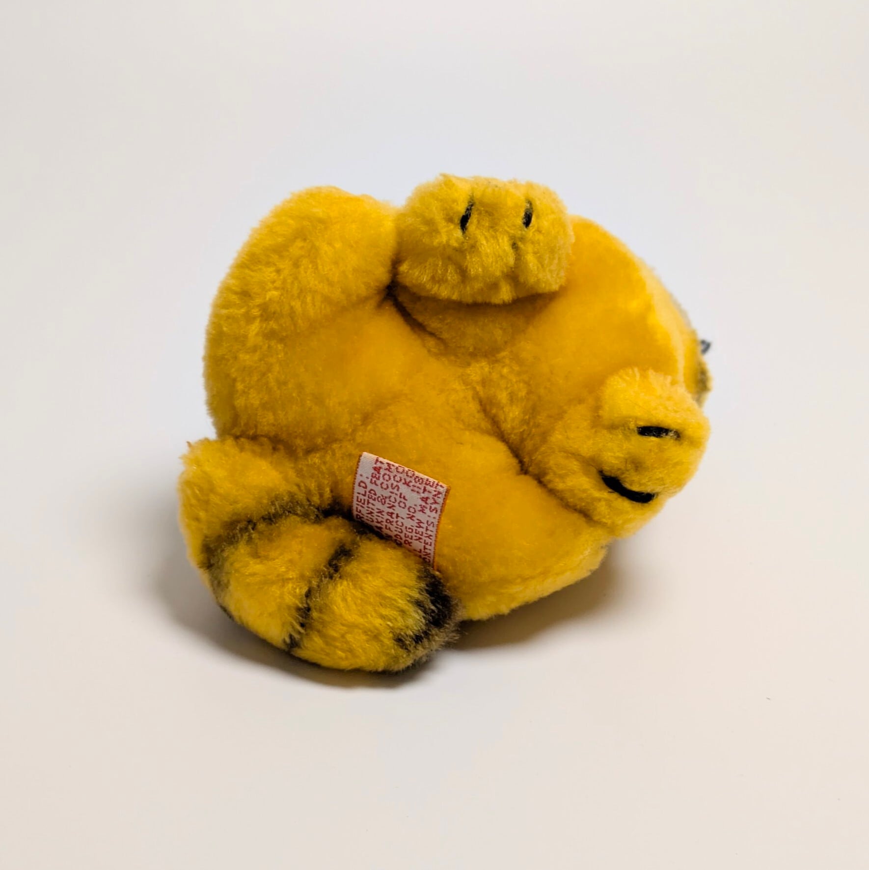 ☆ VINTAGE 1980年代初期 ☆【 Garfield ( ガーフィールド ) 】『 ガーフィールド / おすわり右向き 』ぬいぐるみ プラッシュ plush 1980年代年製 〚アメリカン雑貨 アメトイ〛