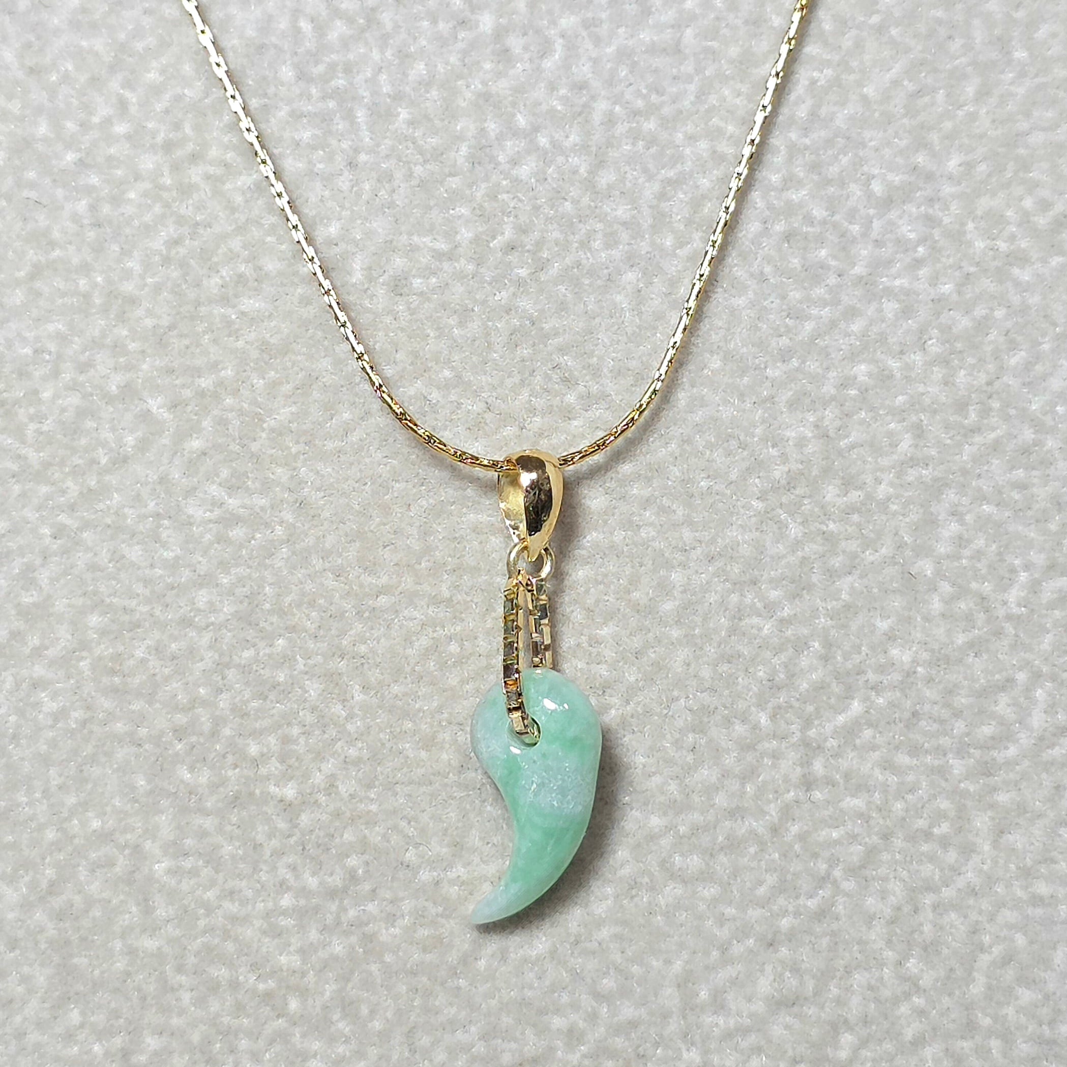 K18 :糸魚川翡翠:ペンダントトップ金具付き BPT0590 | 糸魚川翡翠工芸