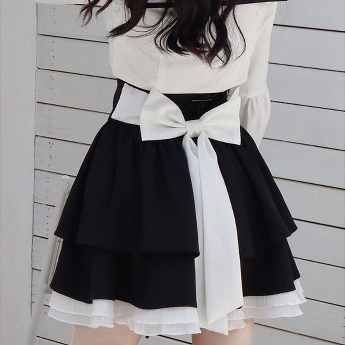 バックリボンレースアップフリルスカート | Maiden's Rêve