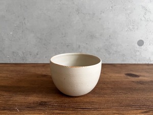フユウ | Bowl 乳白