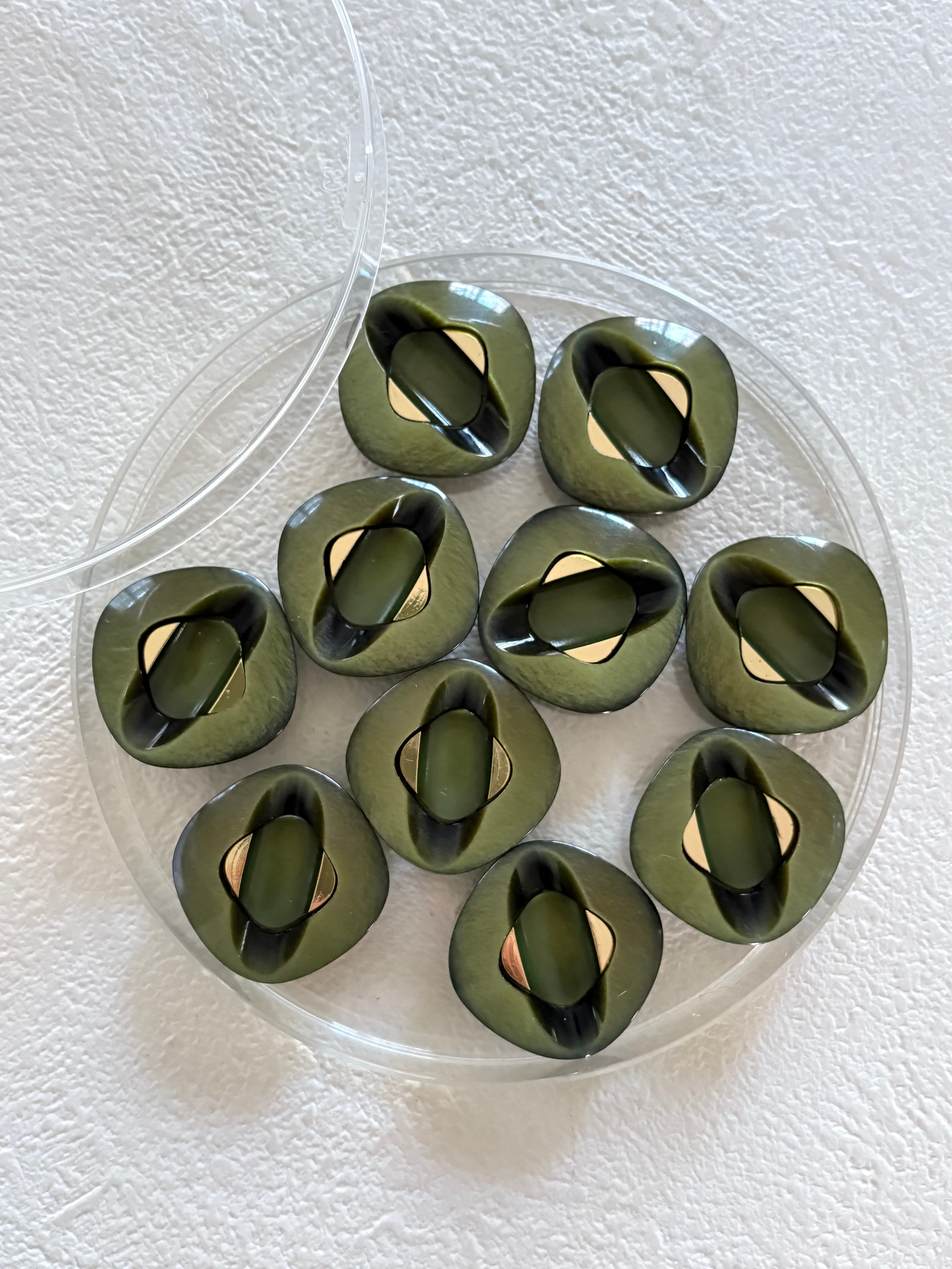 Japanese Vintage ボタン 20mm プラスチックボタン グリーン系 スクウェア 昭和レトロ アクセサリーパーツ 装飾材 カルトナージュ