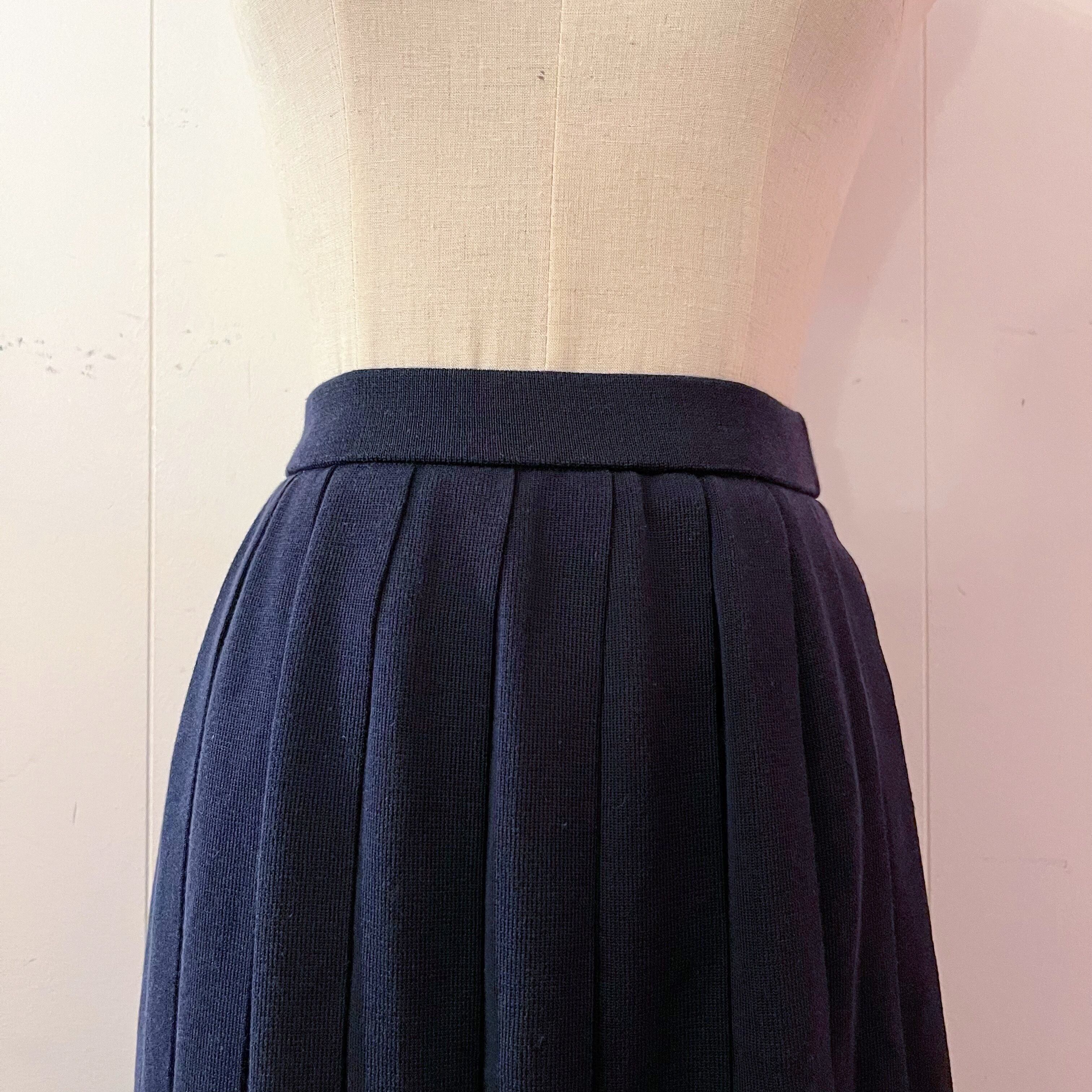 navy knit pleats mini skirt